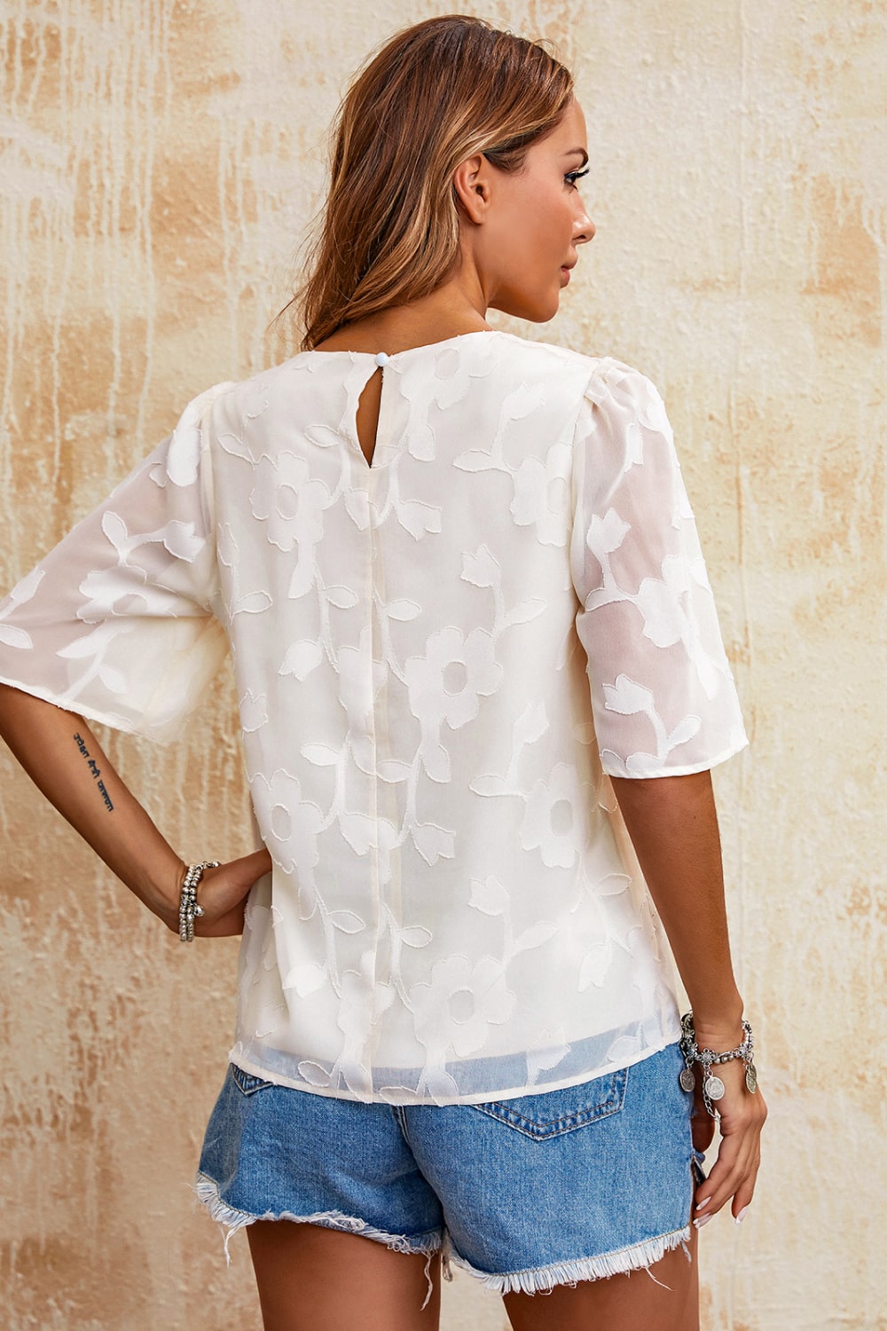 Applique Round Neck Half Sleeve Blouse